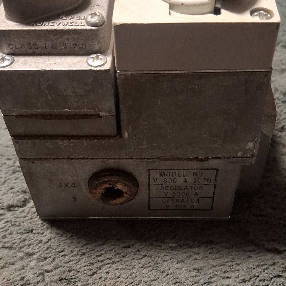 Honeywell Gas Valve V800A1070 w/ V5306A Regulator & V804A Operator 24V